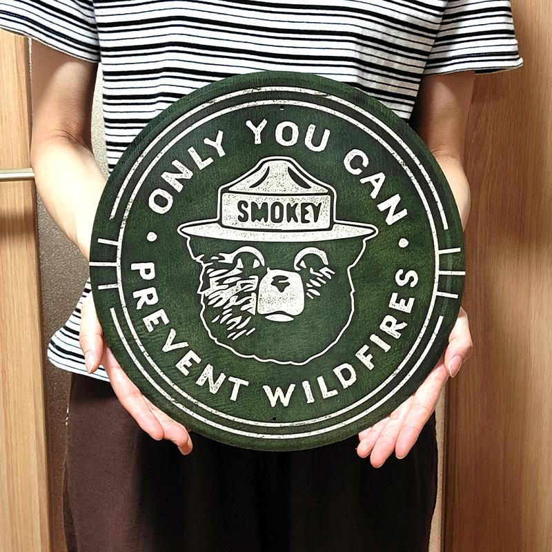 アメリカン レトロ ブリキ看板 SMOKEY BEAR ラウンド メタルサイン