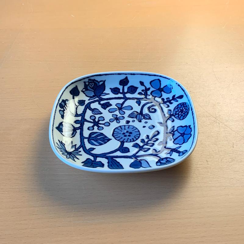 食器 皿 フラワーパレード 角取皿 15cm ホワイト // 波佐見焼 和山窯