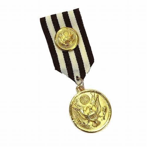 バッジ ミリタリー 勲章 茶色 メダル cq10 勲章バッジ ワッペン風 WP