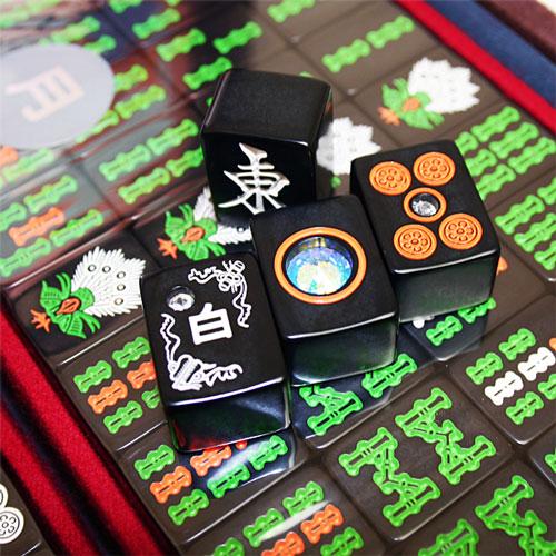 送料無料！高級麻雀牌販売】オールブラック 麻雀牌 月（つき