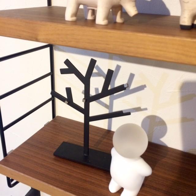 実寸大のポスター付きです。 ストリングポケット String Pocket