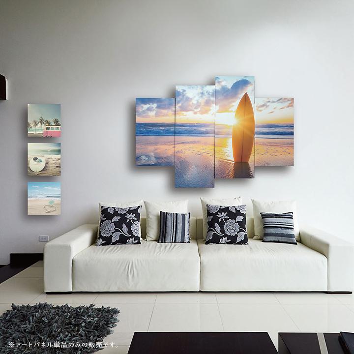 フォトパネル Surfboard on the beach at sunset 4枚セット 分割 海