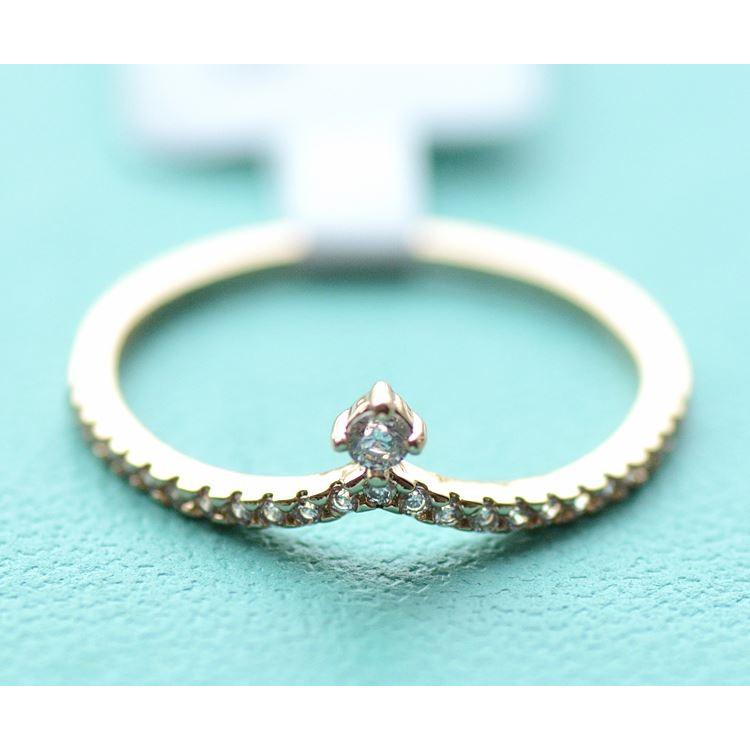 SWAROVSKI（スワロフスキー） 指輪 リングV字 高級 ピンキー 大きい