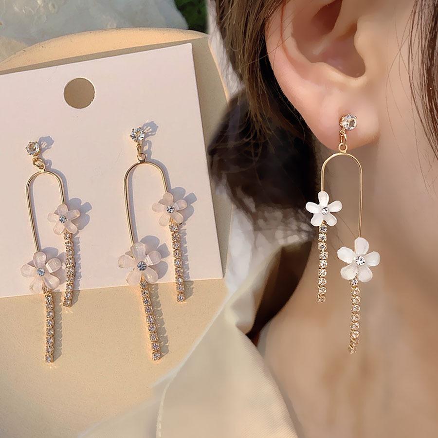 ピアス レディース 揺れる ロングピアス モチーフピアス 花 可愛い