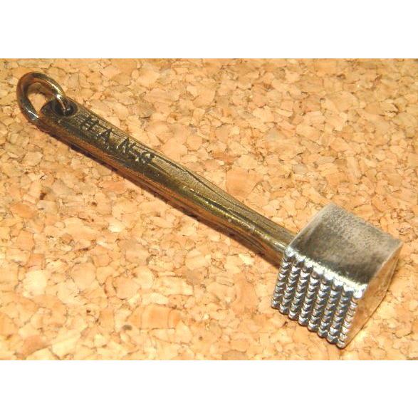 HANG ハング】【HATCHET ハチェット】 立体 3D彫金 シルバー925製