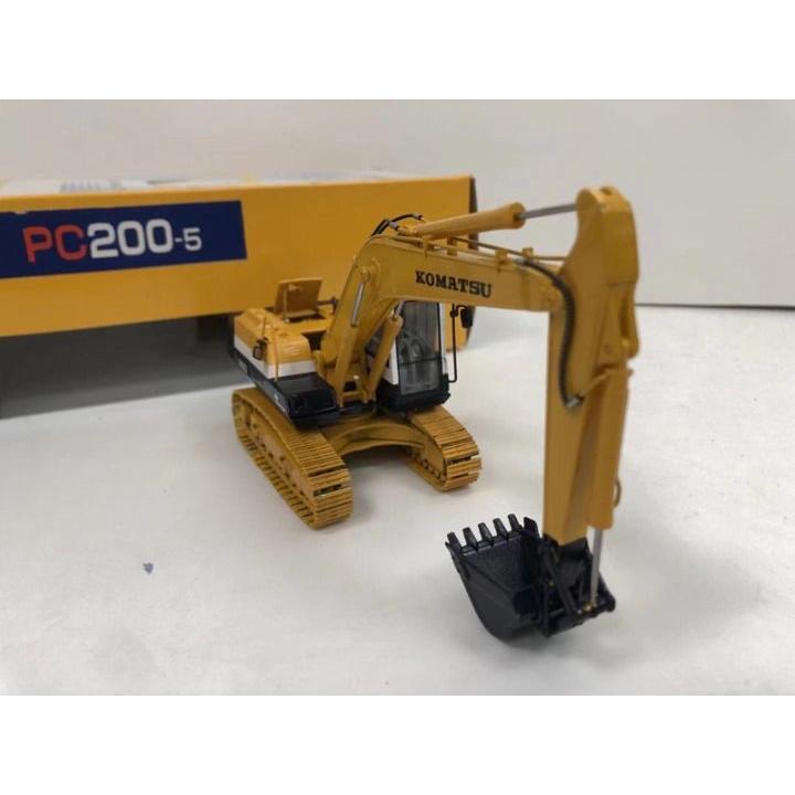 コマツPC200 1/43ミニカー 緑色 コマツPC200 1/43ミニカー 緑色 - メルカリ