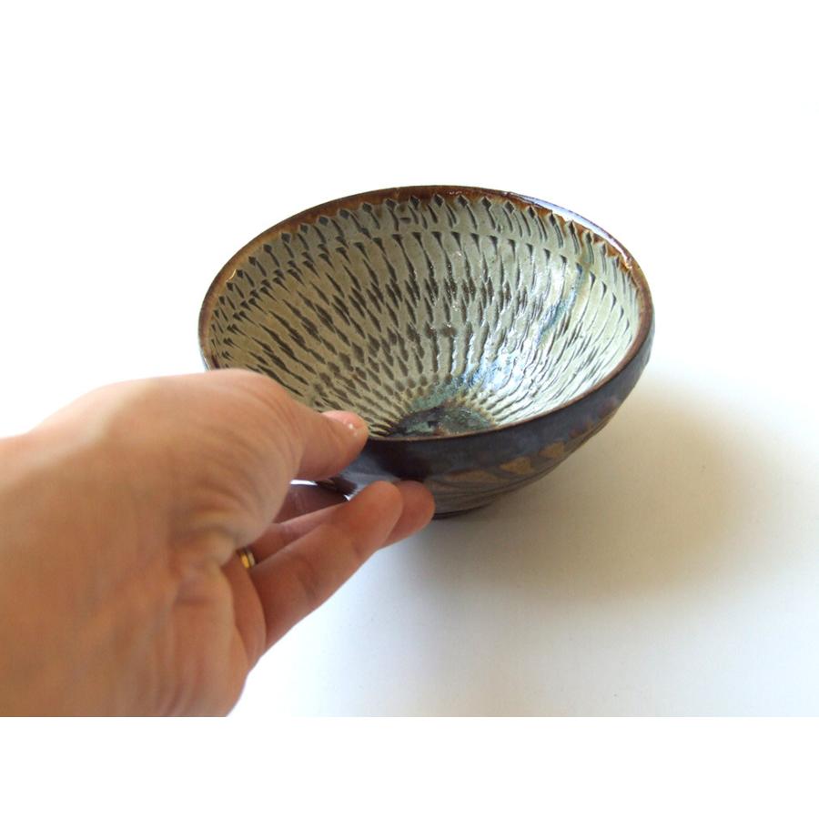 やちむん 民藝 壺屋焼 陶藝玉城5寸椀 小鉢 飛鉋にイッチン : おまめ