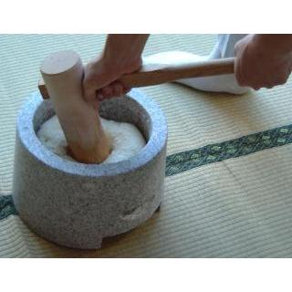 みかげ石 もち臼 1升用 ミニ杵2本セット のし板付き【実演DVD・説明書