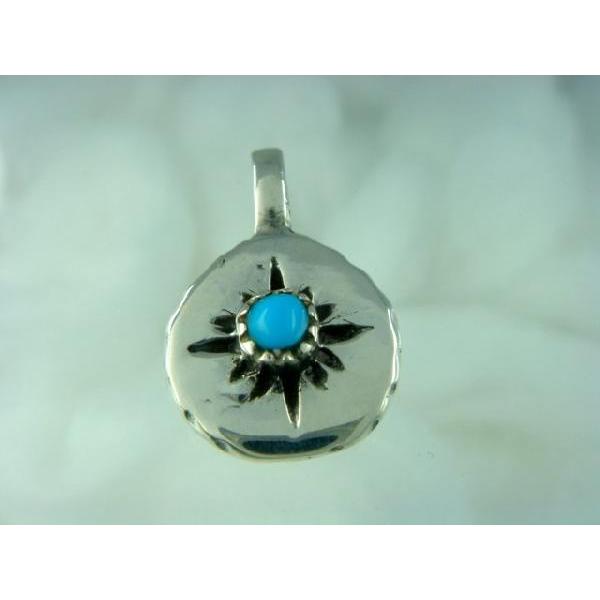 シルバー925 ターコイズカラーの石が爽やかなペンダントトップ