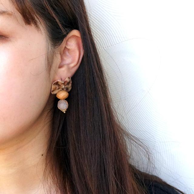 ピアス リボン レオパード アニマル柄 ヒョウ柄 ビーズ 多面