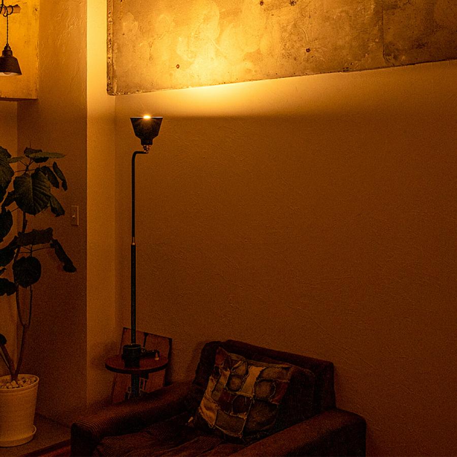 gram eight フロアライト 北欧 おしゃれ コンセント式 棚板付き 1灯