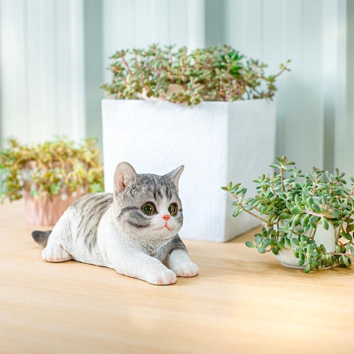 置物 動物 かわいい リラックスサバトラ白猫 ネコ 高さ12cm woobia