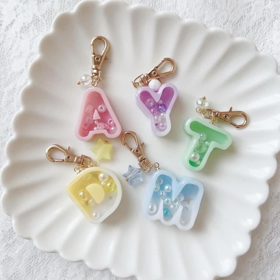 レジン アルファベット シャカシャカ シェイカーモールド イニシャル