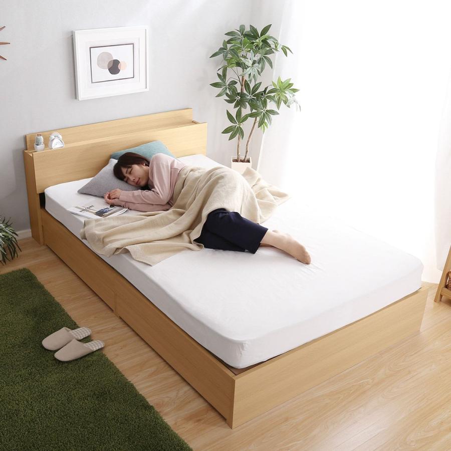 ニトリ（NITORI） ベッド セミダブル 棚・コンセント付きチェスト