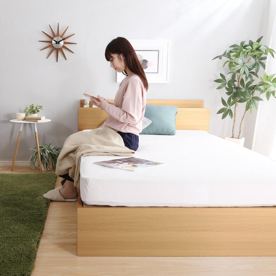 ニトリ（NITORI） ベッド セミダブル 棚・コンセント付きチェスト