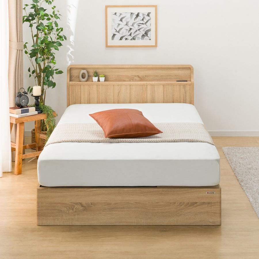 ニトリ（NITORI） ベッド セミダブル アンティーク調 棚付きベッド