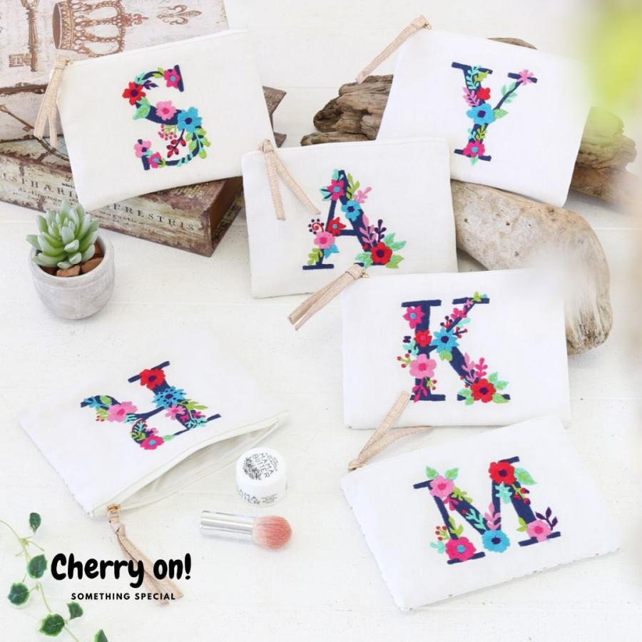 花柄 刺繍ポーチ レディース アルファベット かわいい イニシャル