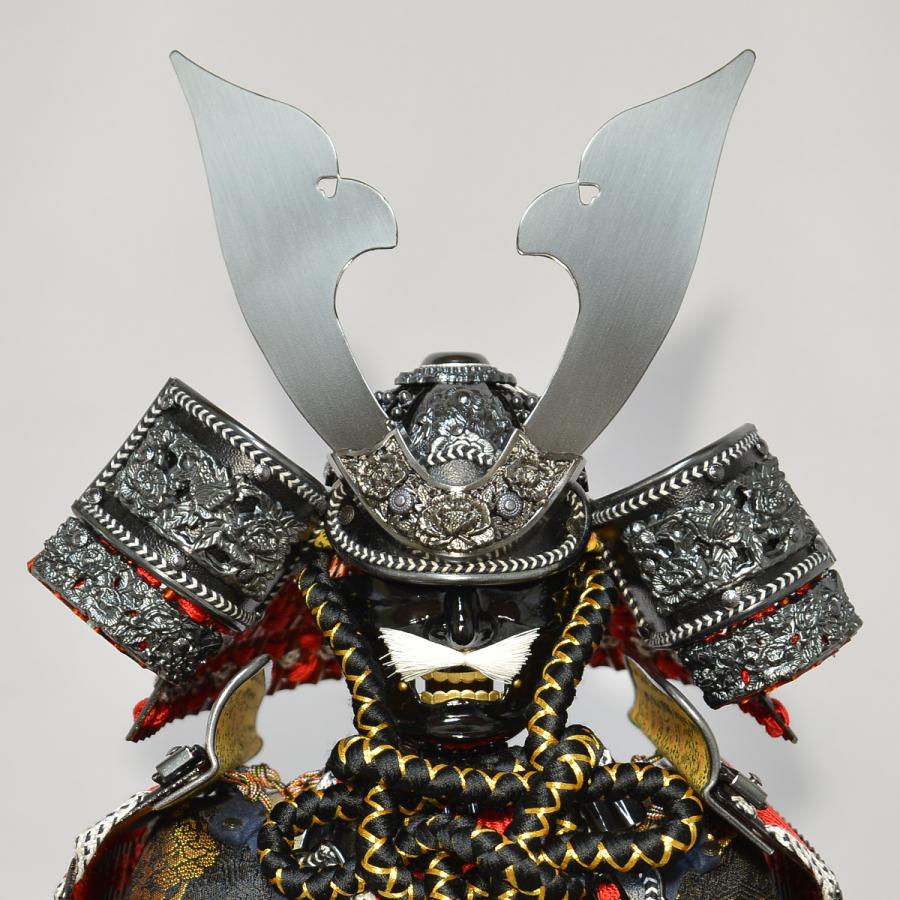 五月人形 収納鎧飾り 龍玉作 12号 黒地金赤縅鎧 : 人形の三信 - 通販