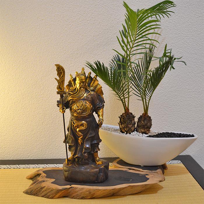 関羽雲長像 高さ26.5cm se0126 金 ゴールド 三国志 文武両道 財神 金運