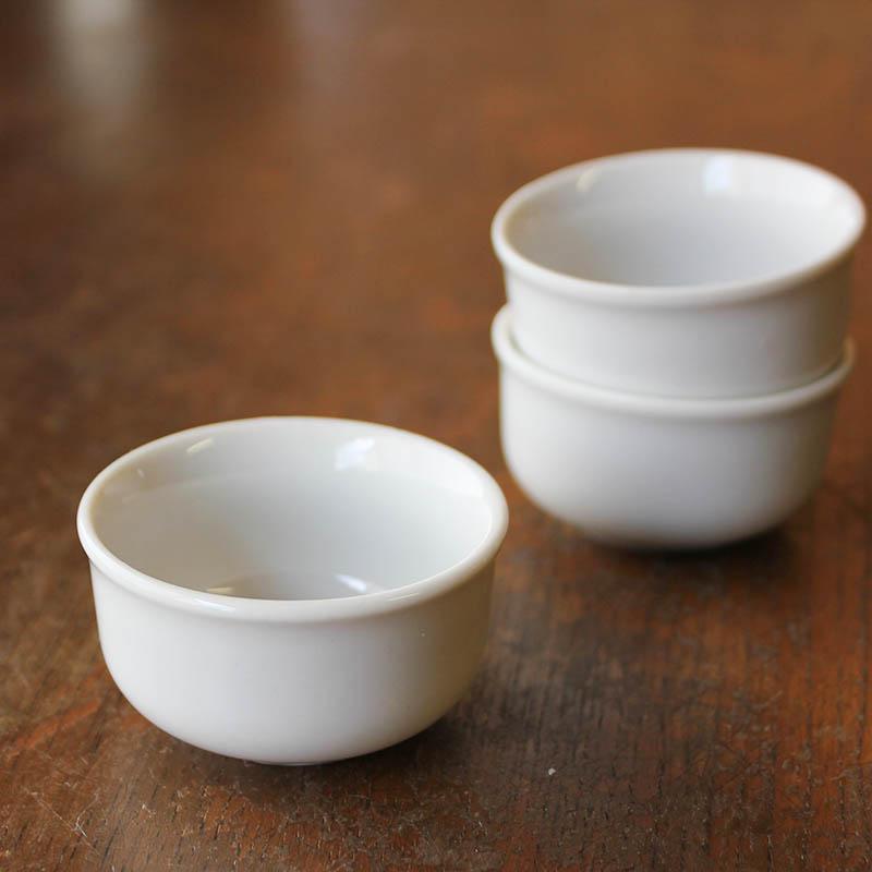 ぐい呑み 盃 お猪口 おちょこ 珍味鉢 白 無地 業務用 小付 大量注文可