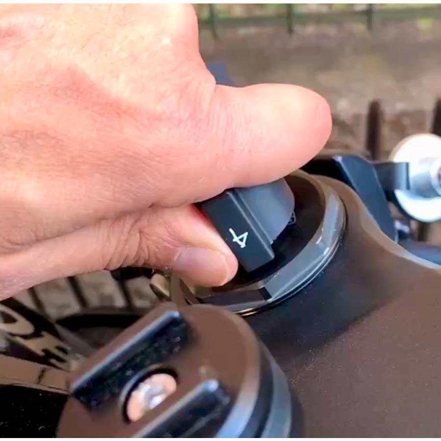 バイク サスペンション 調整 プリロード調整 手回し 工具 簡単 キズ