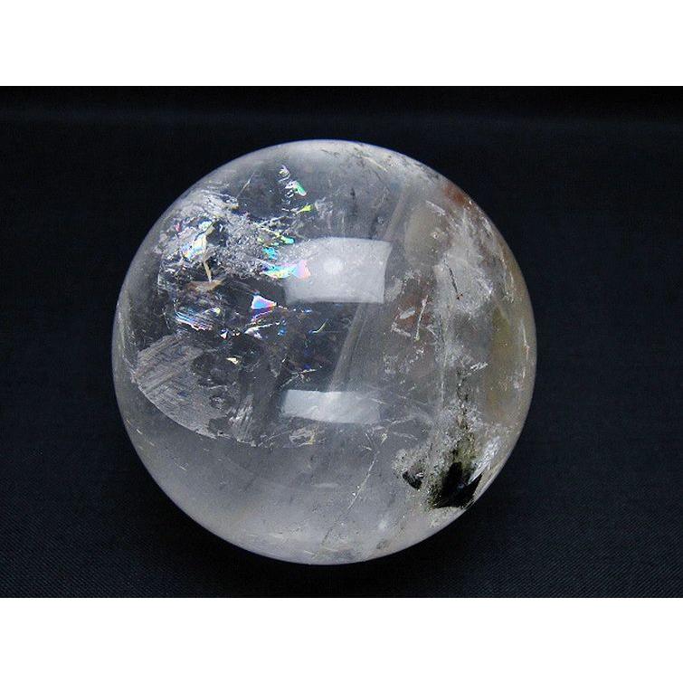 虹入り ガーデンクォーツ（庭園水晶） 丸玉 68mm t100-4674 : 誠安