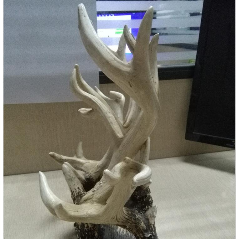 鹿の角 鹿 シカ 置物 リビングルーム レストラン バー カフェ 置き物