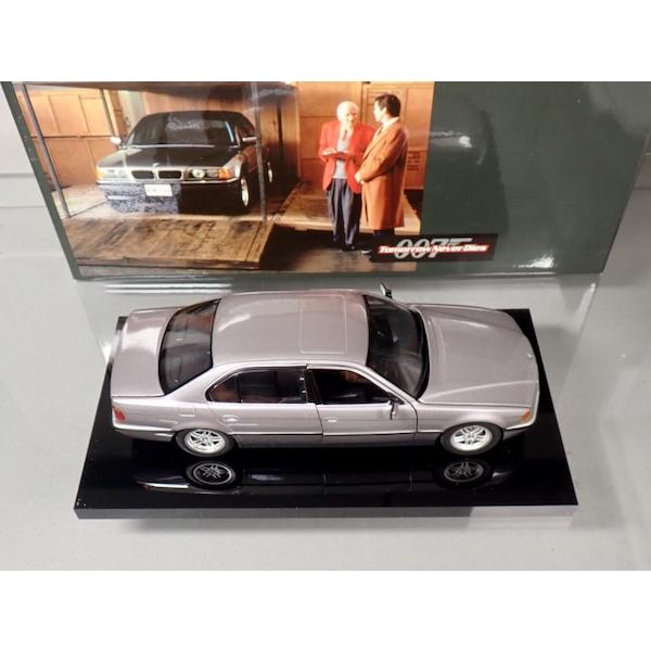 オートアート BMW社 特注 1/24 007 James Bond トゥモロー・ネバー