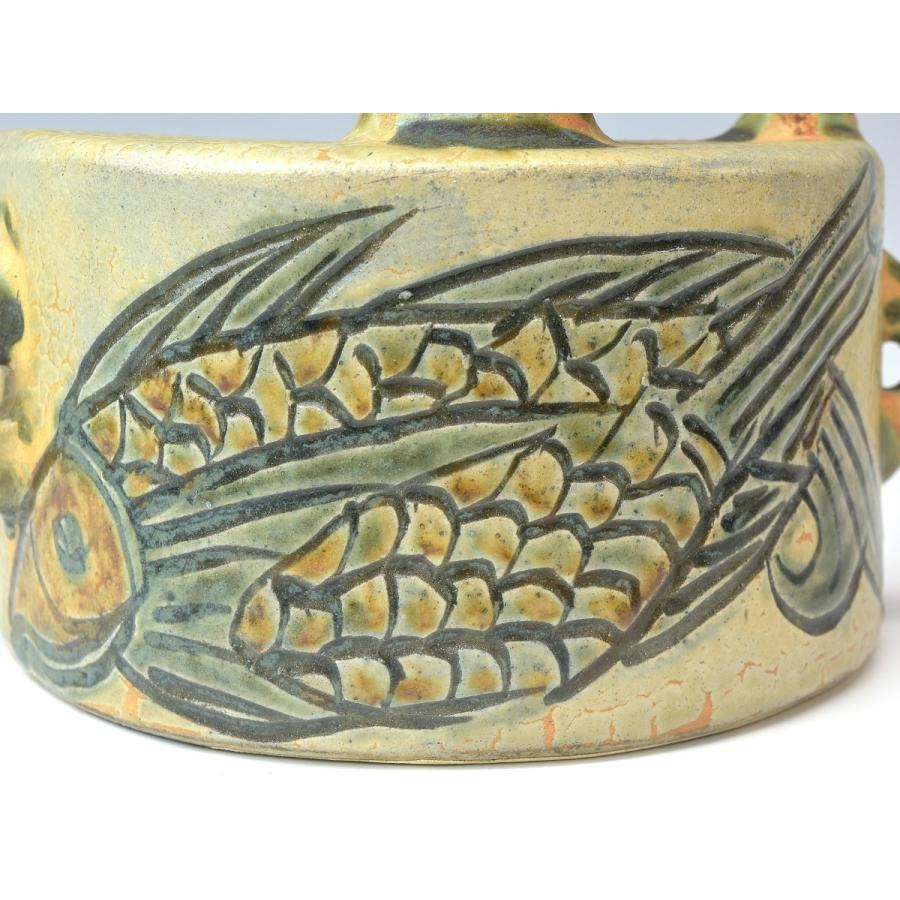 趣楽】 人間国宝 金城次郎作 魚文抱瓶 酒器 本物保証 V1351 : 趣楽堂