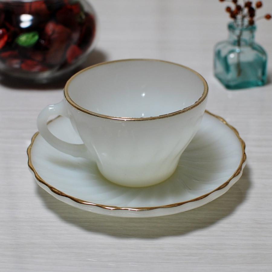 ファイヤーキング カップ＆ソーサ ホワイト シェル ゴールドリム