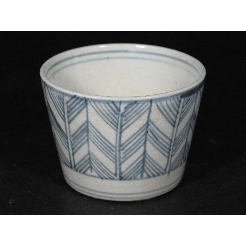 古伊万里 染付 矢羽根文 見込み虫文 蛇の目高台 蕎麦猪口 (12) : SK