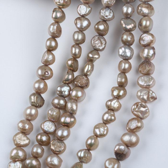 190. 淡水パール ビーズ ポテト型 約7-8mm】 半連（約18cm）ホワイト