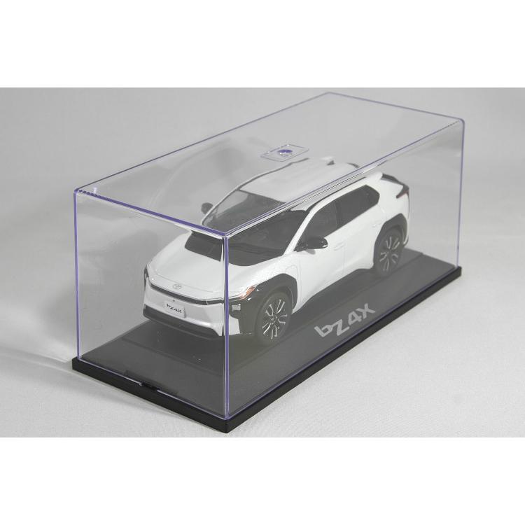 トヨタ特注 1/30 bZ4X プラチナホワイトパールマイカ 2025 カラー