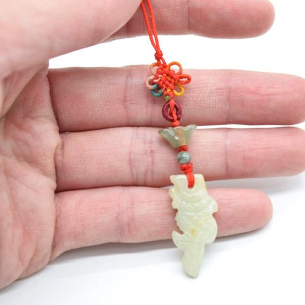 メール便OK】 翡翠 龍鯉 天然石 根付 ストラップ 10cm : 横浜中華街龍