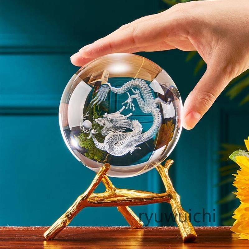 龍 クリスタルボール 龍神 干支 辰 置き物 人工水晶 丸玉 台座付き