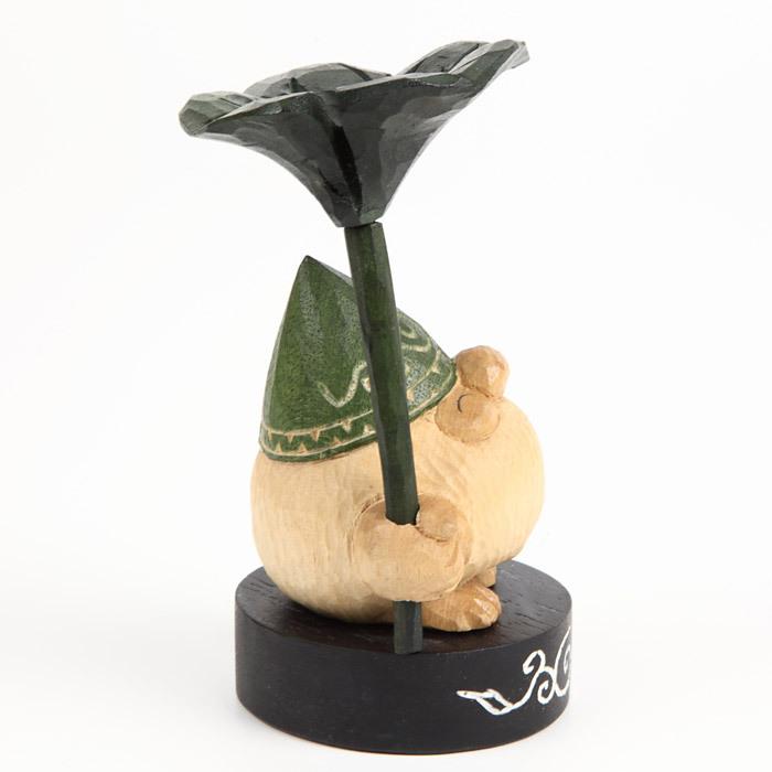 木彫り民芸品 幸せを呼ぶ小人の神さま コロポックル 台座付き 爺帽子緑