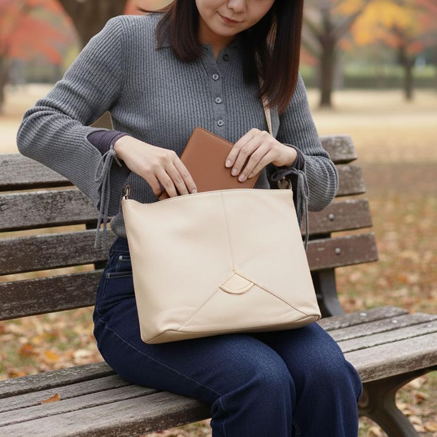 Dakota（ダコタ） 最大46％ 限定ギフト付 ボンドゥー ショルダーバッグ