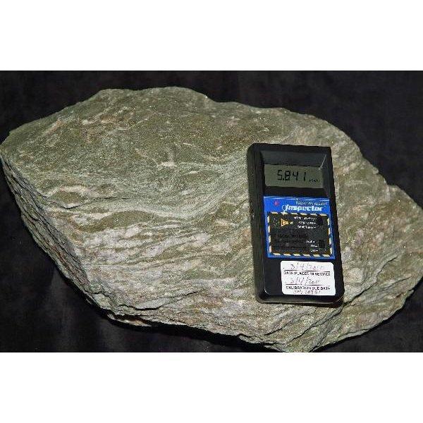 GS4-4 放射線量約5.841μSv、約23900g バドガシュタイン鉱石「ガ