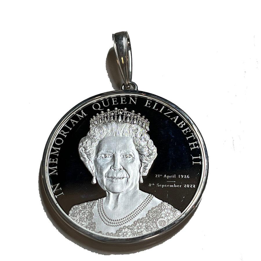 tomatosarada（トマトサラダ） 純銀 エリザベス女王コイン ペンダント