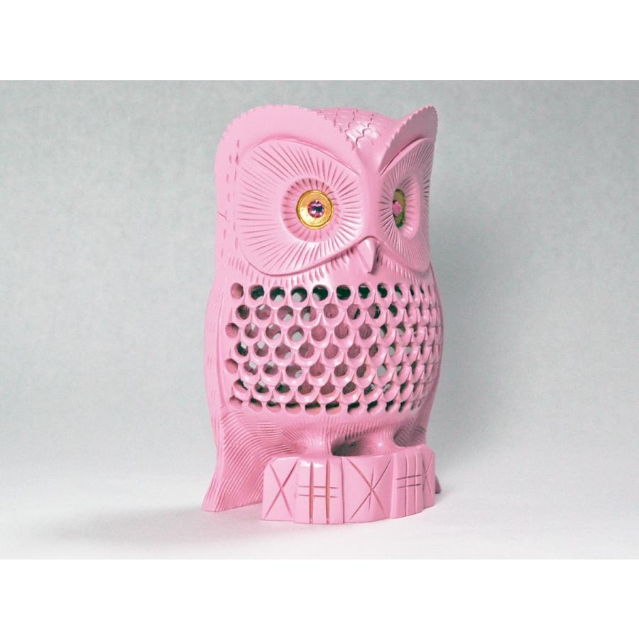 幸福を呼ぶ鳥 ピンクのフクロウ 15cm 二重彫り 透かし彫り お腹の中