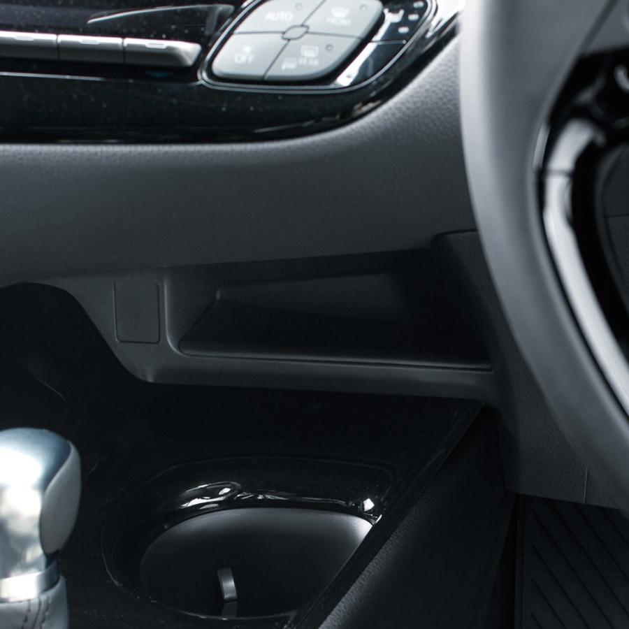 槌屋ヤック SY-C5 C-HR 専用 ZYX10/NGX10・50系 電源BOX 2口ソケット