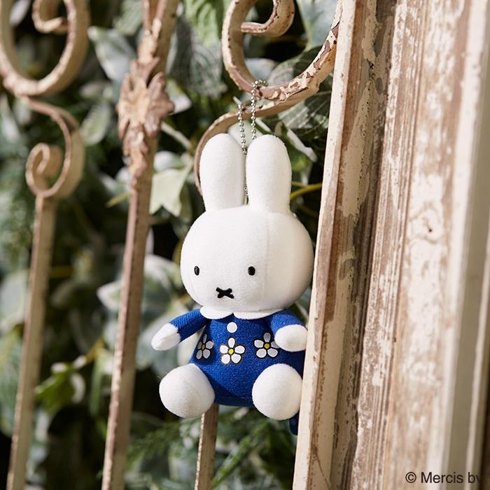 送料無料 ミッフィー miffy Flower Dress マスコットキーチェーン