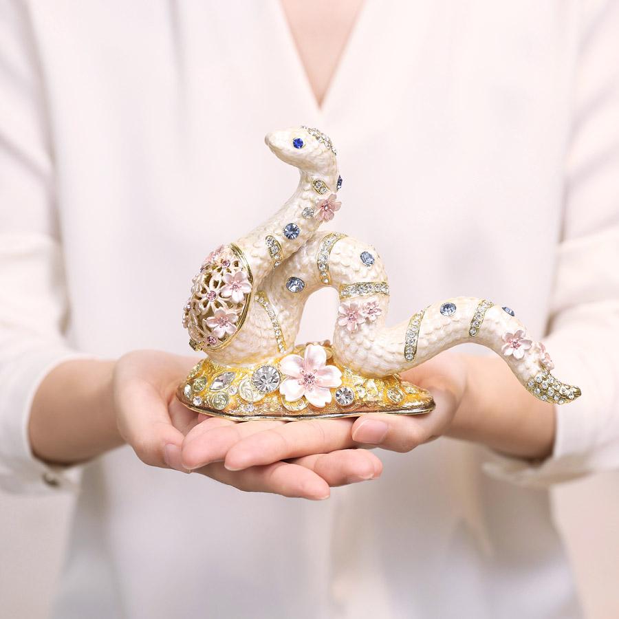 東京銀座PICALS 【正規品】＜桜白蛇＞白蛇 巳年 干支の置物 さくら