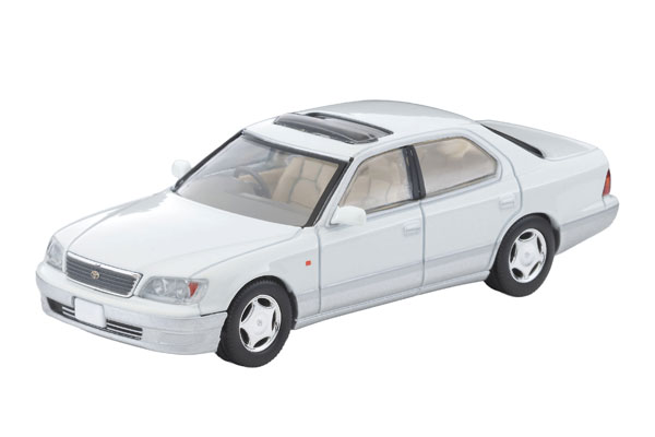 ignition model Toyota MarkII Sedan Grande （MX41） Gold （1/18