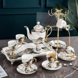 大倉陶園 日本製 金白金蝕ぶどう唐草 カップ＆ソーサー 6C/1246 洋食器