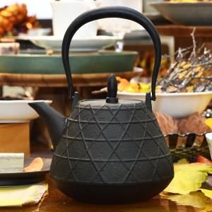 取り寄せ商品】南部鉄びん NANBU TETSUBIN 鉄瓶 アラレ NT0107 : 輸入