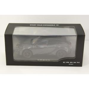 トヨタ特注 1/30 新型 クラウンクロスオーバー ブラックパッケージ