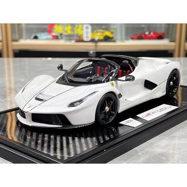 フェラーリ ミニカー 1/18 フェラーリ ラフェラーリ アペルタ 白