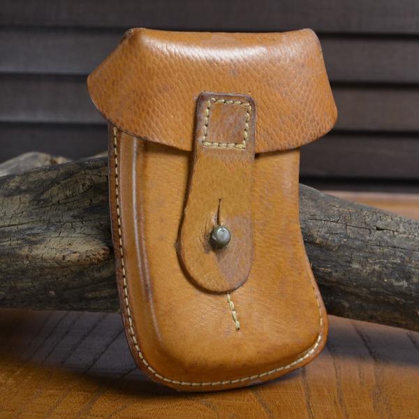 チェコ軍放出品 マガジンポーチ Vz61マガジン専用 革製 [ 可 ] チェコ