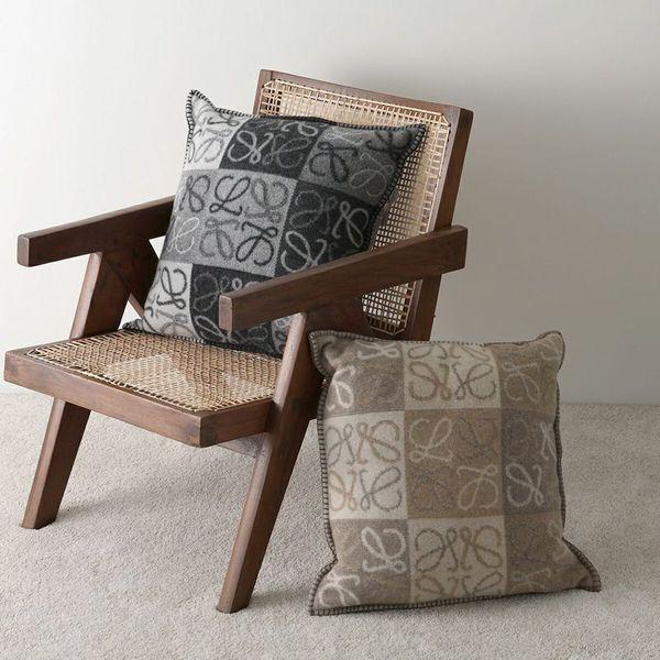 LOEWE（ロエベ） クッション F811487X33 レディース メンズ カシミヤ混